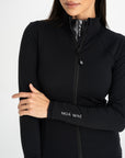 Moá Mae women activewear jacket black closeup