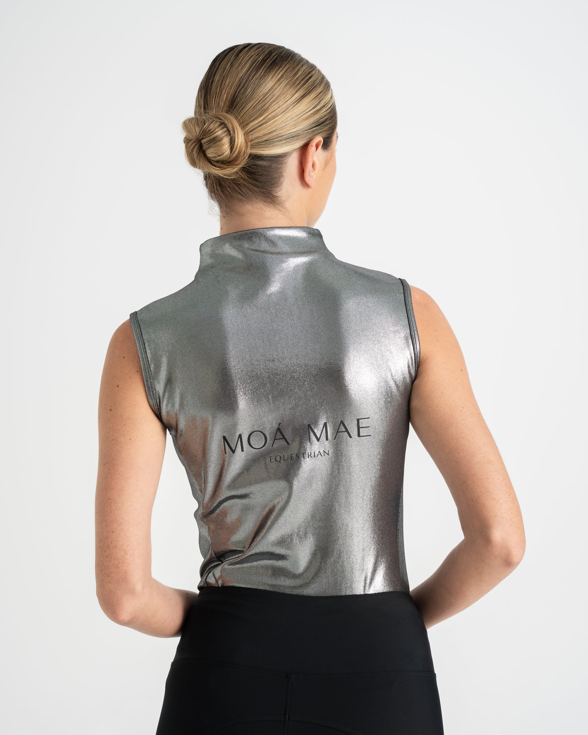 Moá Mae women equestrian base layer sleeveless metallic